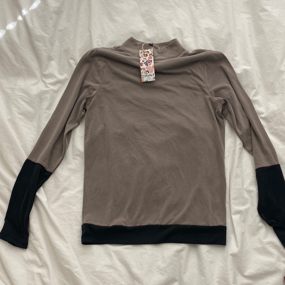 Gimmicks size Small High Neck long sleeve